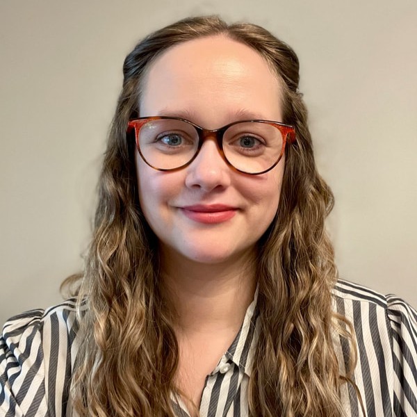 Katherine Mulholland Headshot